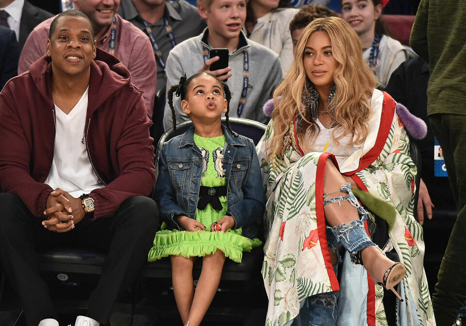 Jay-Z, Blue Ivy og Beyoncé. Den lille familien på tre har nå blitt fem. Foto: Getty Images.