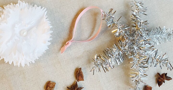 Hjemmelaget julepynt: Tinsel-stjerne