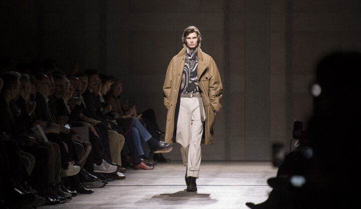 Se Hermès AW21 herrevisningen live her