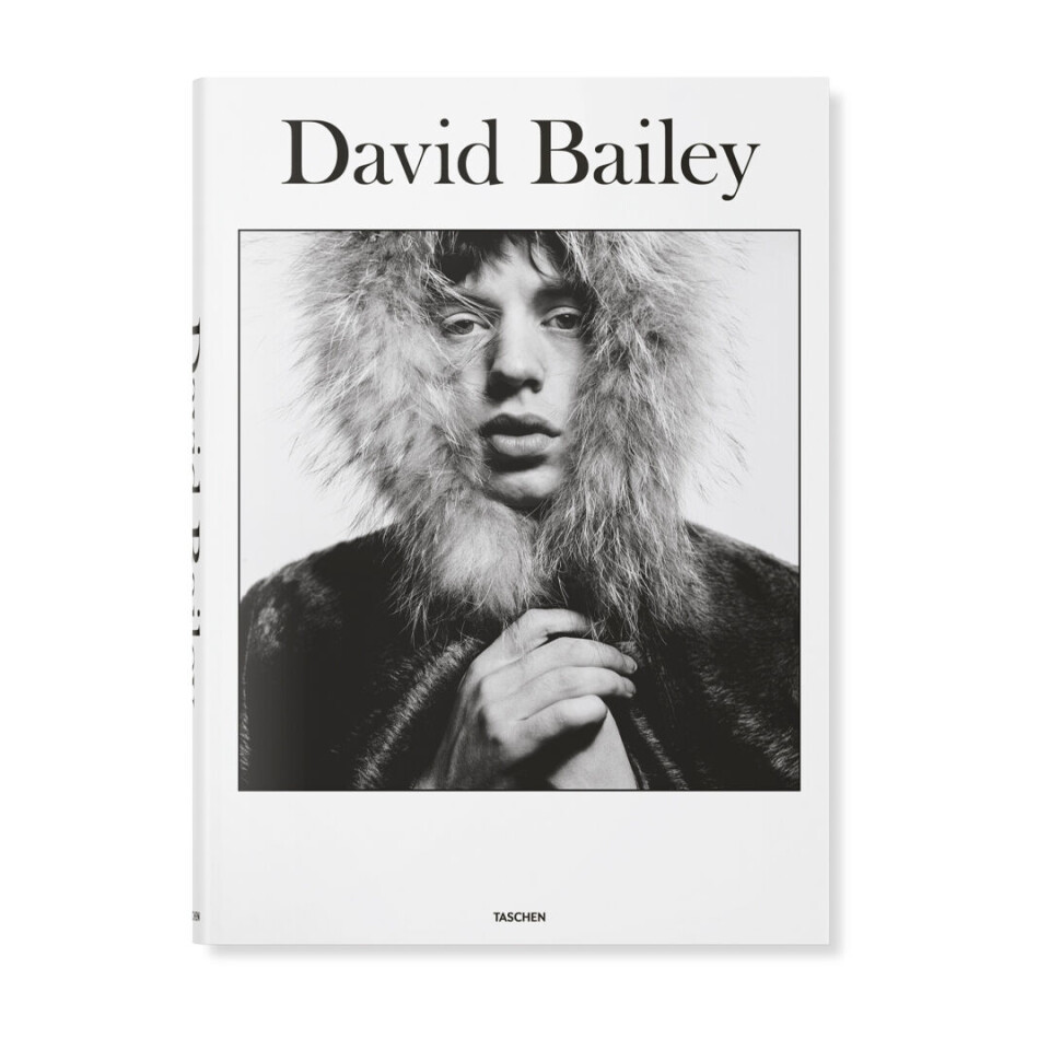 Mick Jagger i 1964 på coveret av denne signerte samlingen fra David Bailey.
