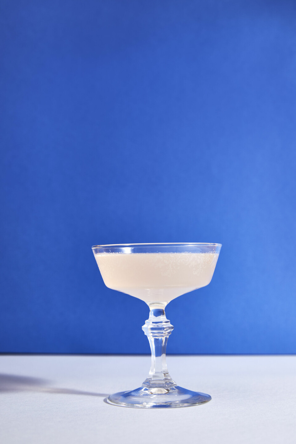 Nick & Nora-glass er opprinnelig fra 1920-tallet, og har blitt moderne igjen de siste årene. Man kan bruke Nick & Nora til alle drinker som serveres i martiniglass. Det brukes gjerne til rørte drinker og syrlige shakede drinker. Glasset er litt lettere å håndtere i vrimmelen enn et martiniglass, siden det ikke skvulper over like lett. Det bør romme 15–18 cl.