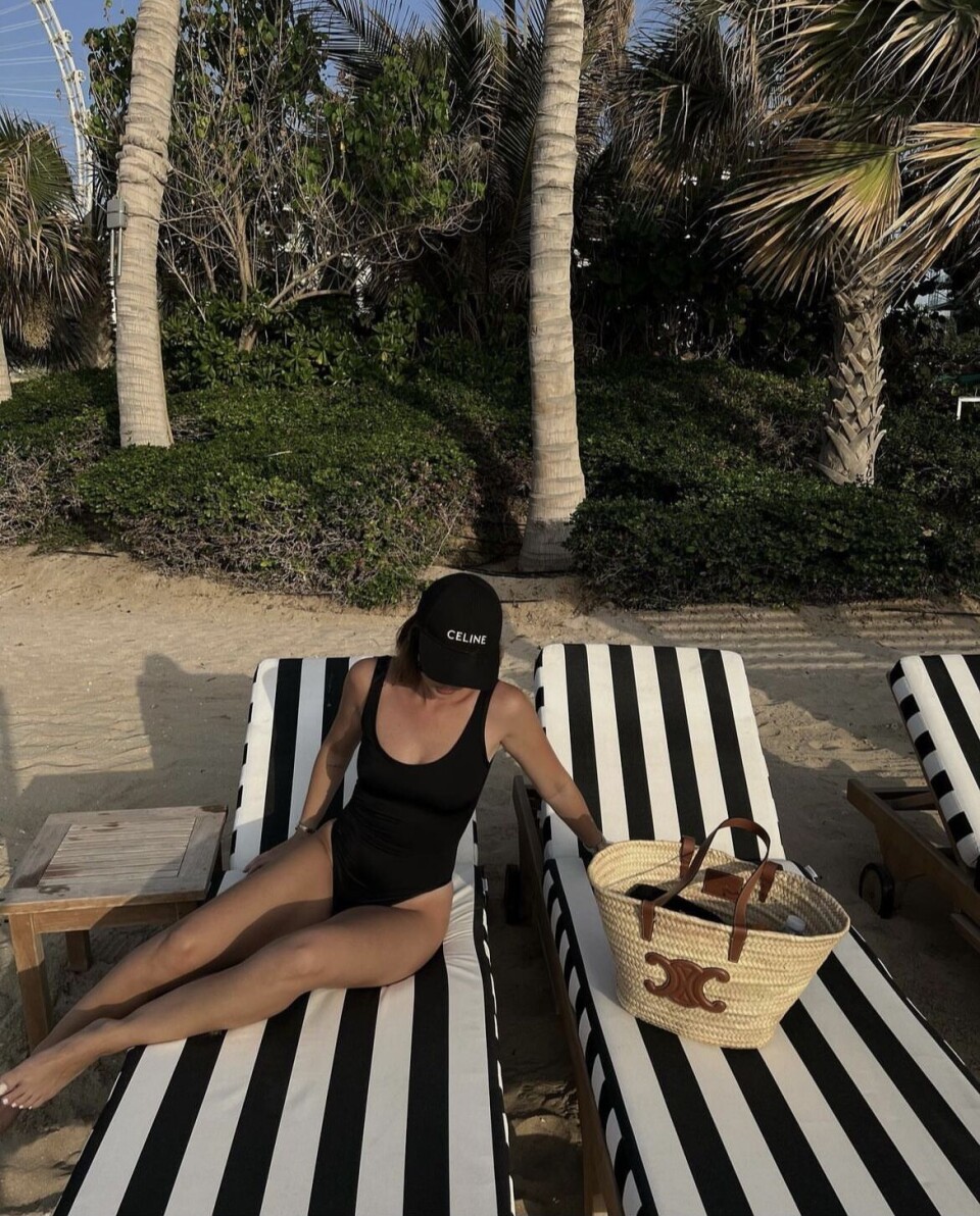 5 fine sorte badedrakter