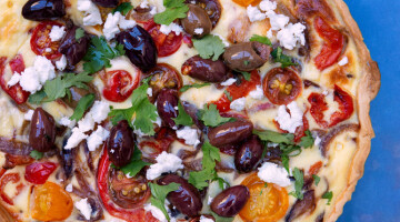 Tomatpai inspirert av Middelhavet