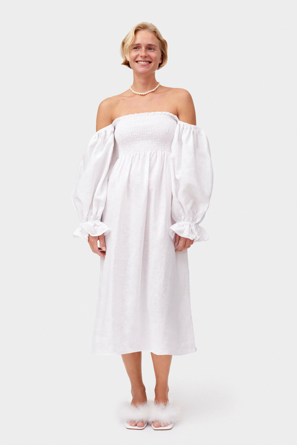Hvit kjole