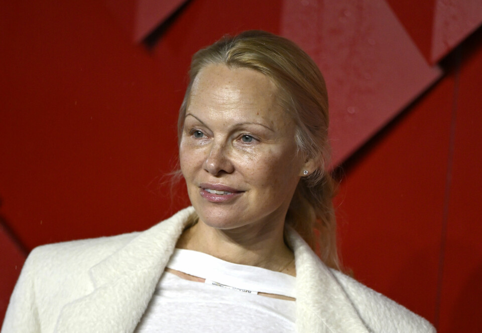 Pamela Anderson har droppet sminken til fordel for ny, naturlig epoke.