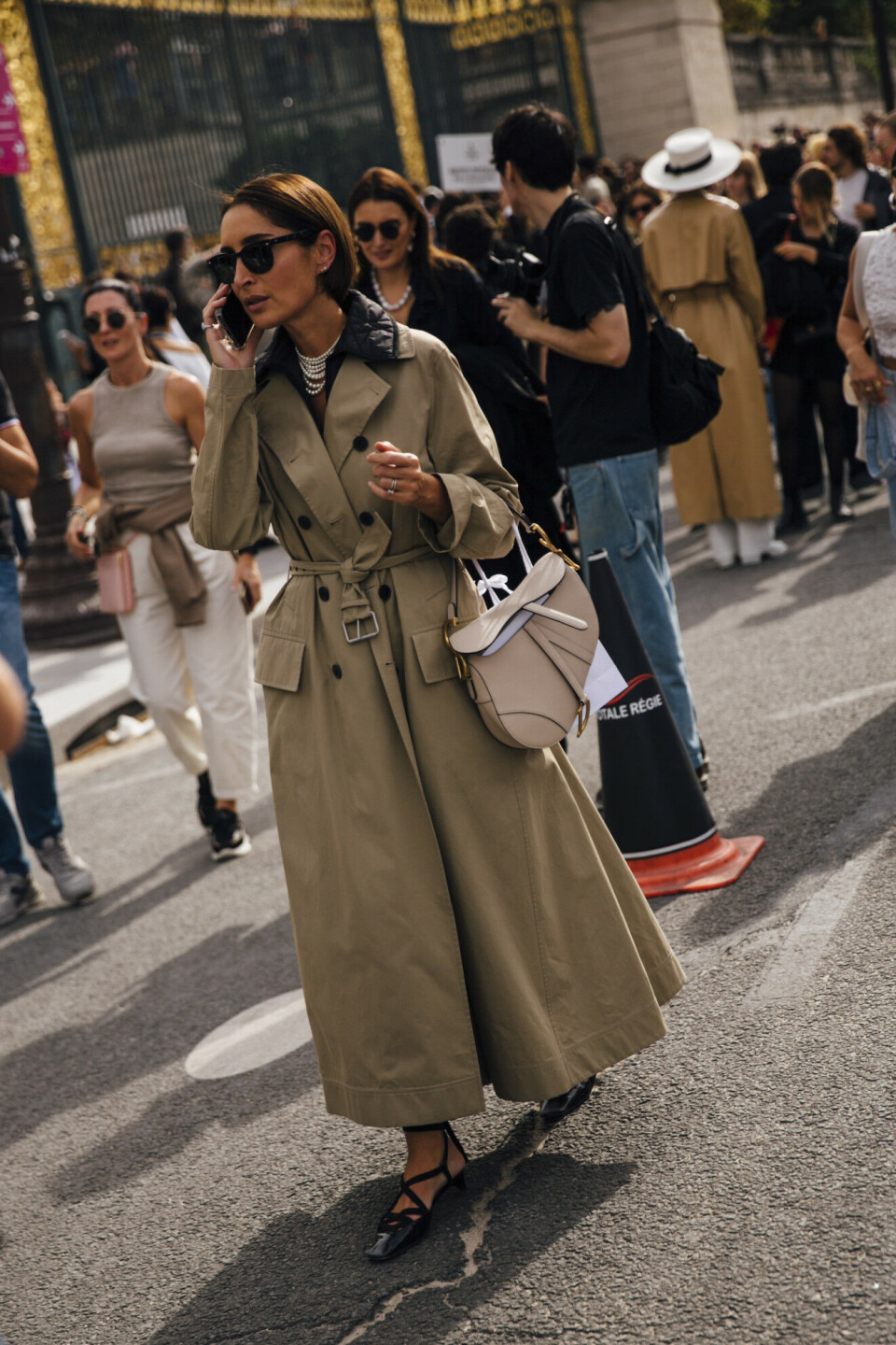 trenchcoat fra fashion week