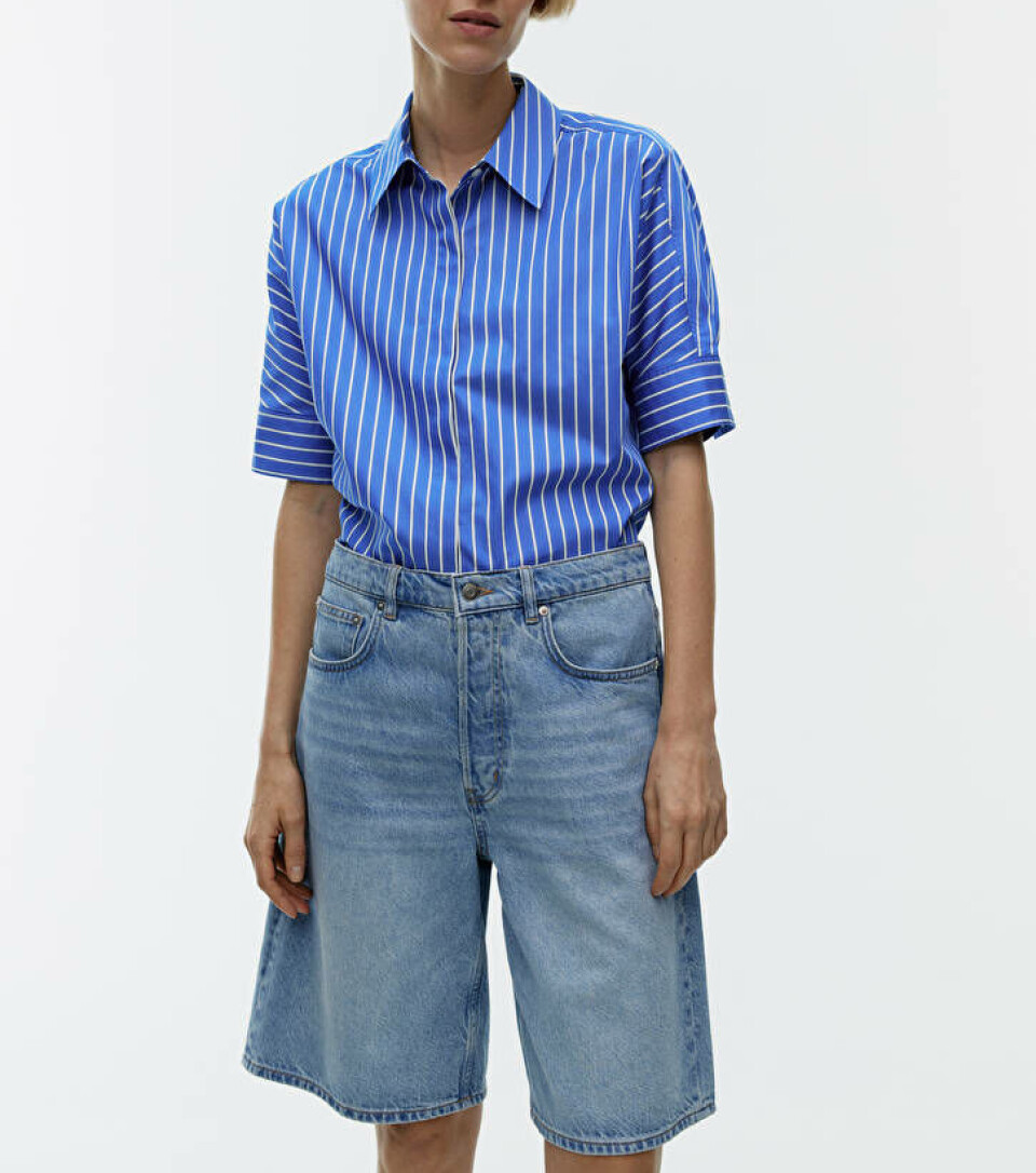 Denimshorts fra ARKET, kr 790 (annonselenke)