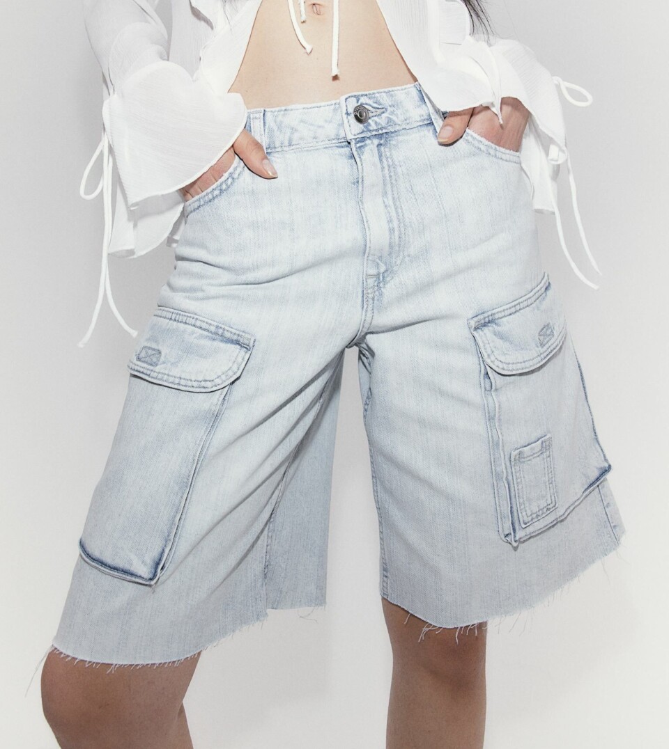 Cargoshorts i denim fra H&M, kr 299 (annonselenke)