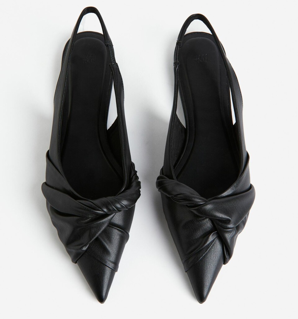 Spisse slingbacks med vridde detaljer fra H&M, kr 249 (annonselenke)