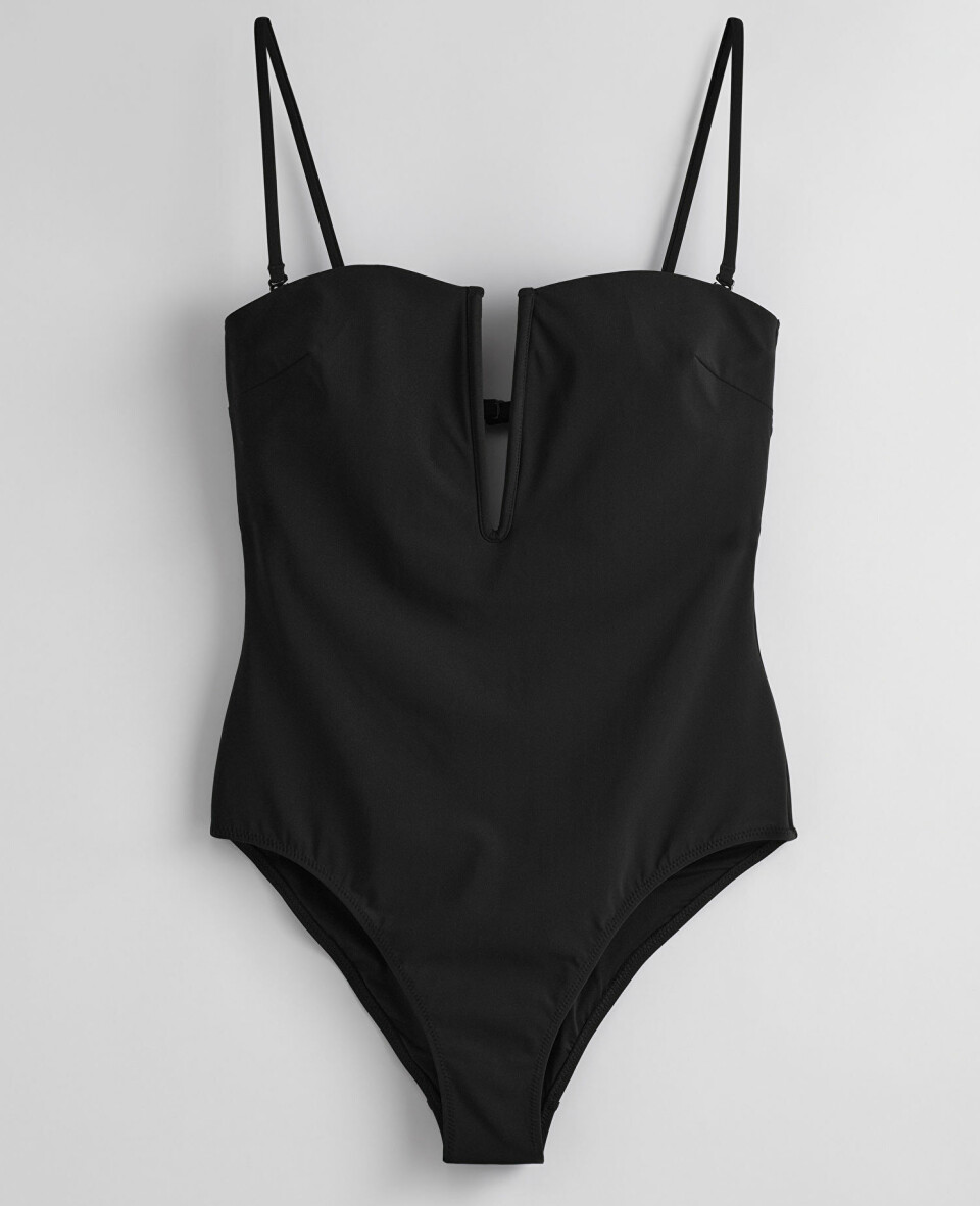 5 fine sorte badedrakter