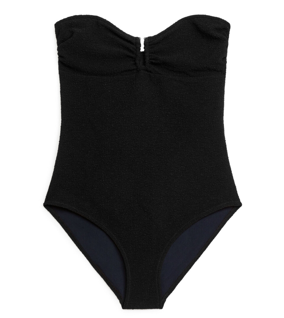 5 fine sorte badedrakter