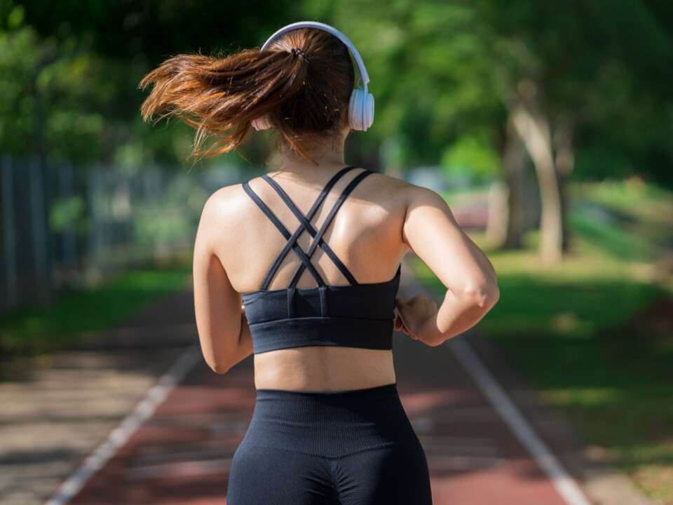 Alle de tre profilene vi har spurt trekker frem ferie-løping. Det funker i all slags vær, krever ikke noe utstyr - og er noe du kan regulere helt selv!