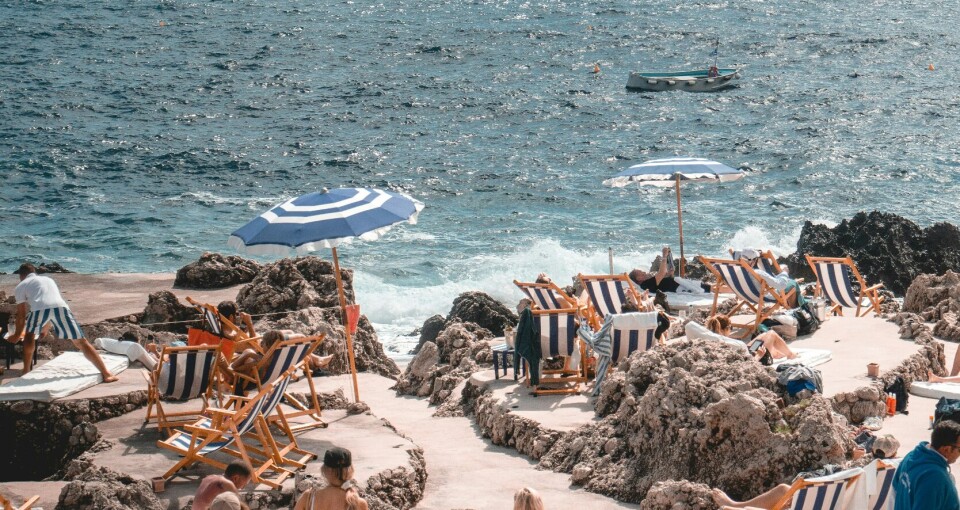 Hvor lenge er det ok å være ute å sola?