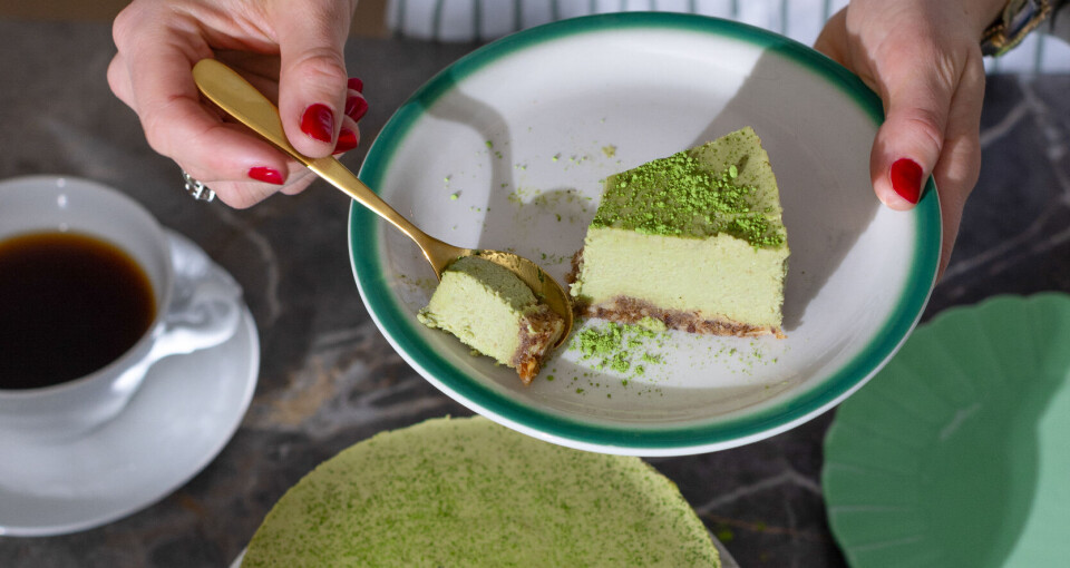 Matcha latte cheesecake