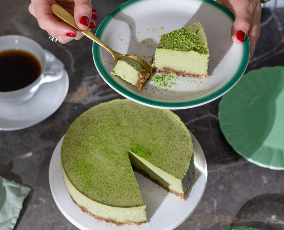Matcha latte cheesecake