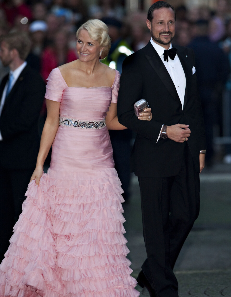 Kjole designet av Peter Dundas.