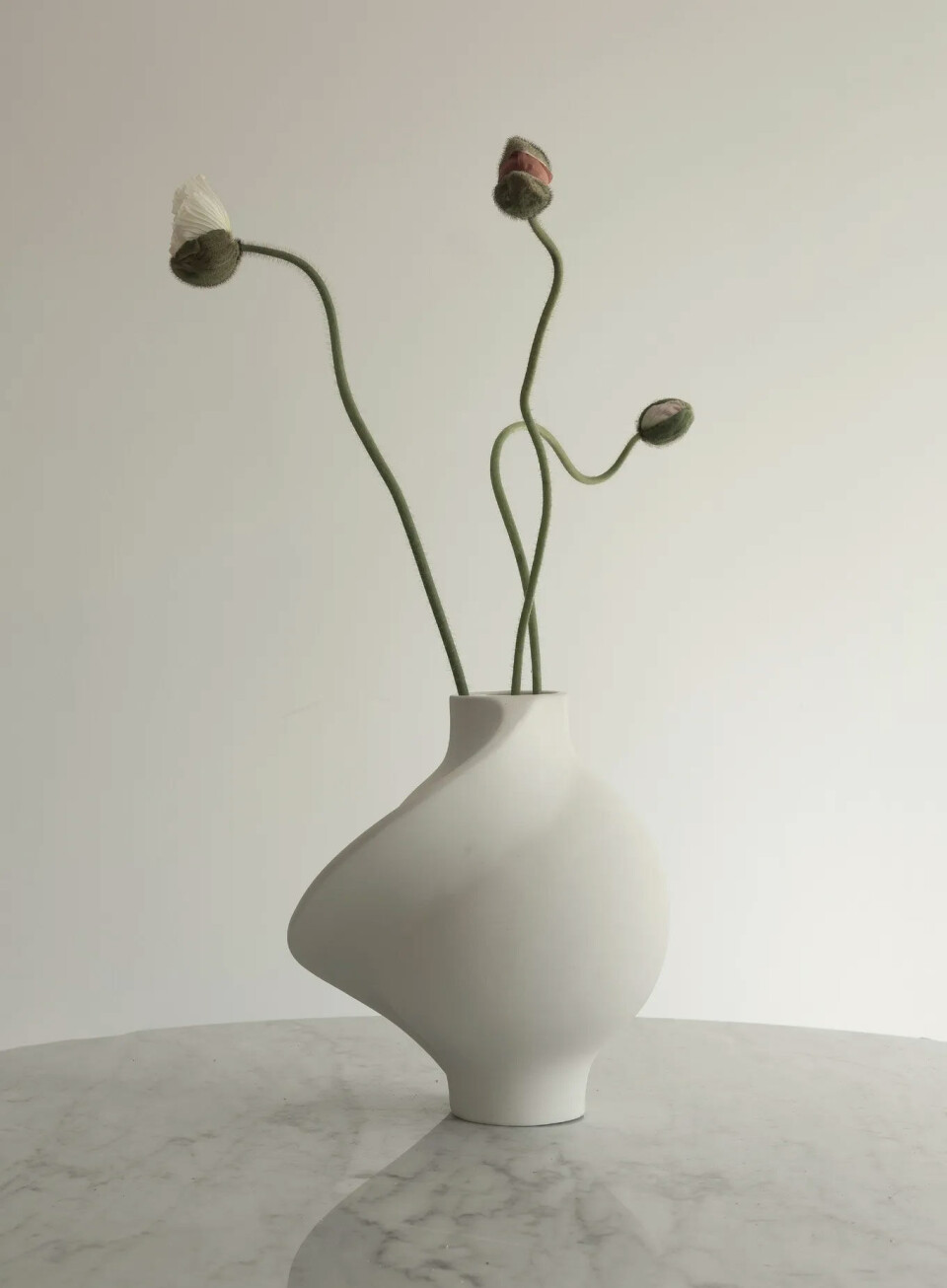 Nå vil vi fylle hjemmet med blomster – og vaser