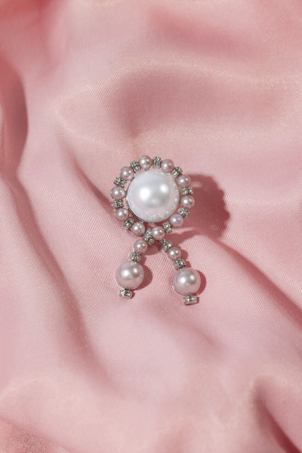 Årets Rosa sløyfe er designet av Pearl Octopuss.y