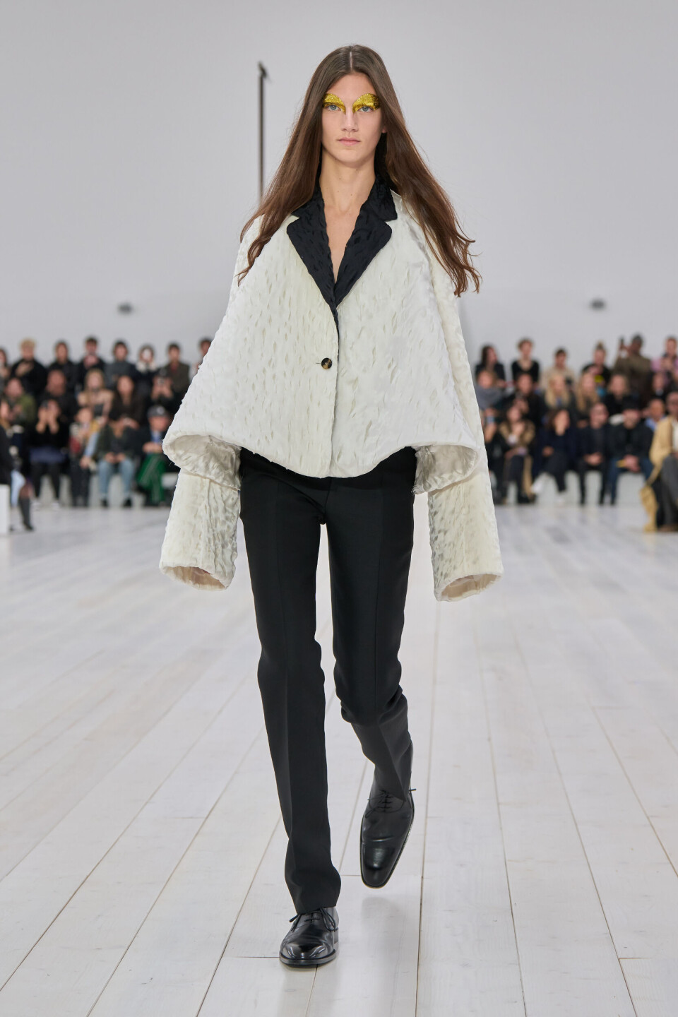 Bli med ELLE på Loewe-visning i Paris