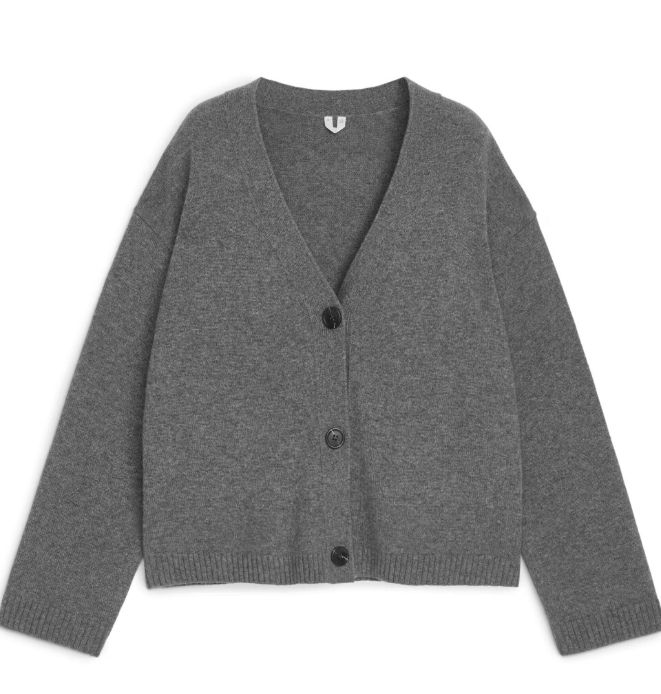 Fem fine grå cardigans