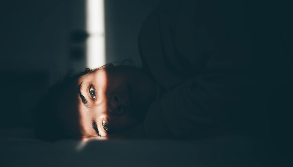 Psykologen bekrefter at mange kommer med følelser av å være 'overveldet' og 'sliten' uten å kunne peke på konkrete grunner. Det er viktig å komme til bunns i følelsene som ligger bak.