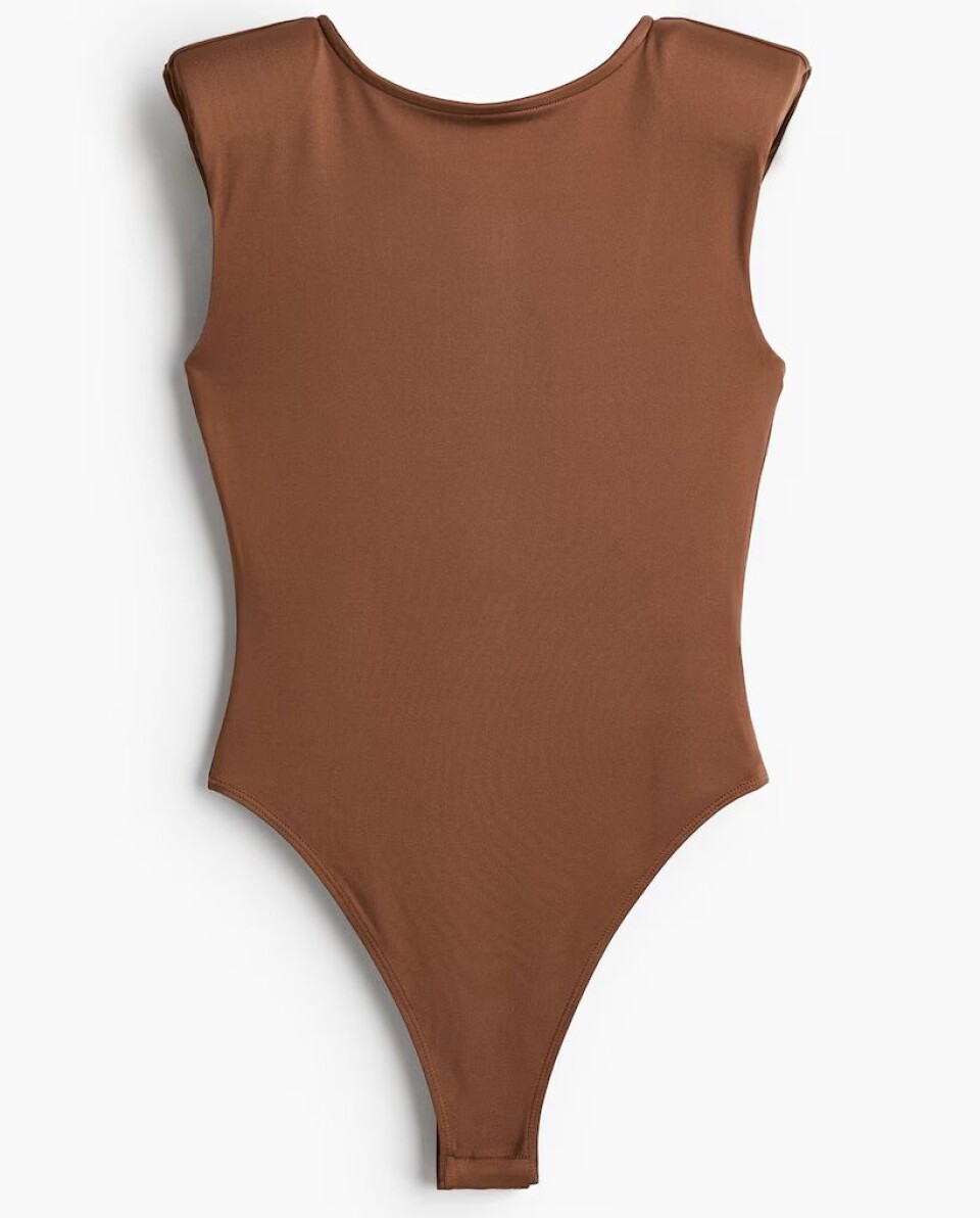 Shop looken: Sporty sensualitet à la The Attico SS25