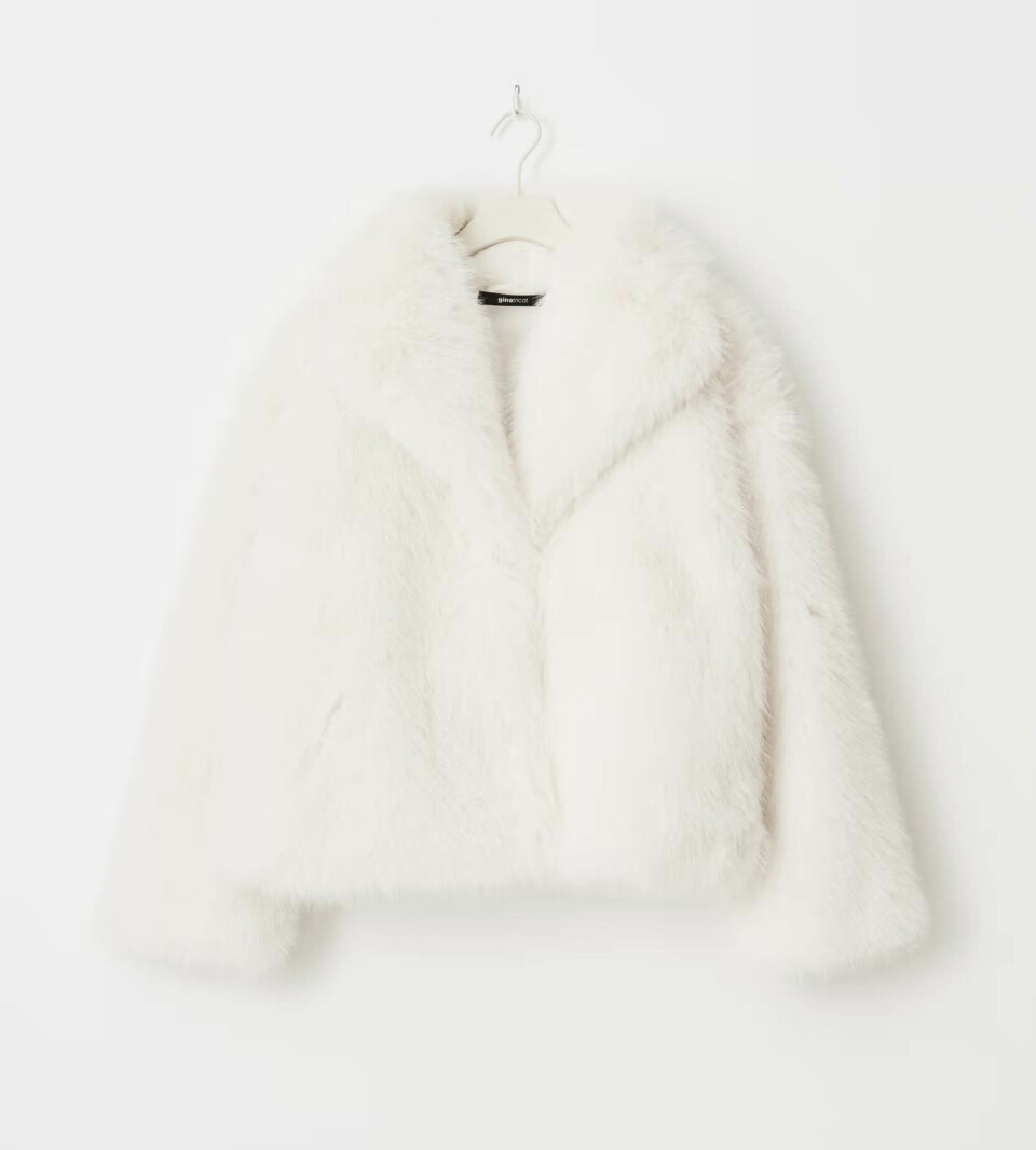 Shopping: Korte fuskepelsjakker