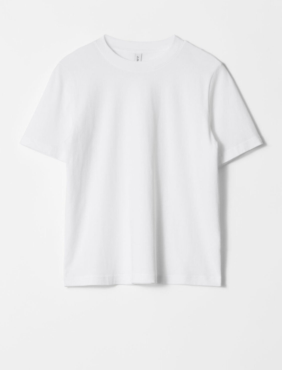 Fine basic-topper som redder ethvert antrekk