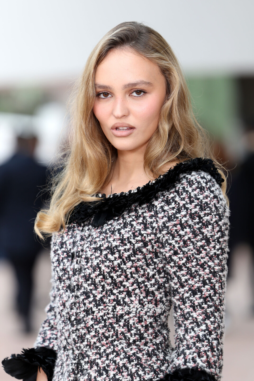 Lily-Rose Depp på Chanel Haute Couture Spring-Summer 2025-visningen under Paris Fashion Week i januar.