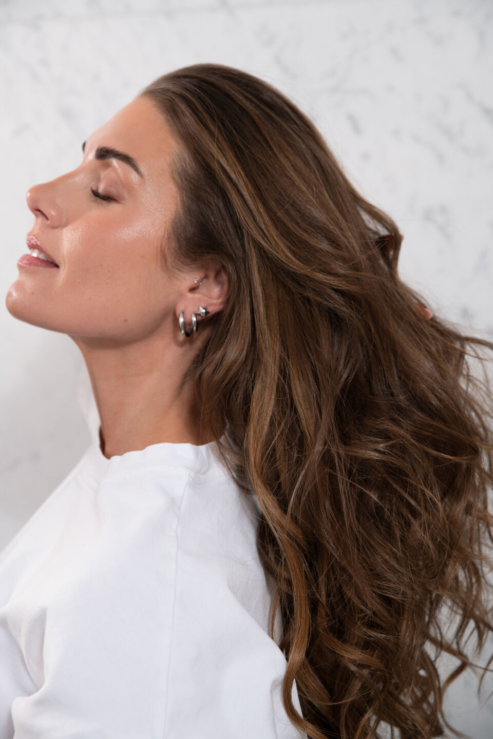 Tone Damlis hårrutine for sterkere hår – slik bekjempet hun hårtap