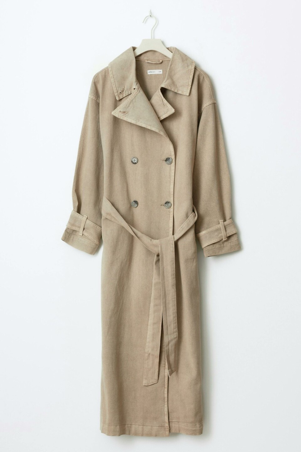 Slik styler du trenchcoaten denne sesongen