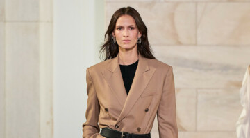 Denne 9-til-5-looken dominerer motebildet akkurat nå