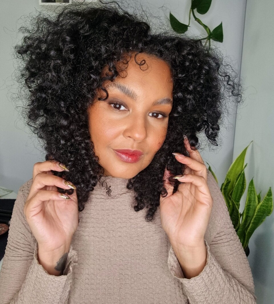 Makeupartist og Educator Gisella Francisca tipser om sine beste hacks for å rocke cloud skin i sommer.