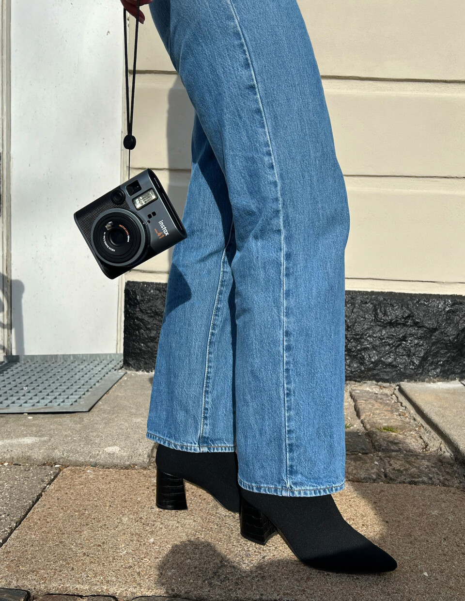 instax mini 41 er et fresht tilbehør i seg selv.