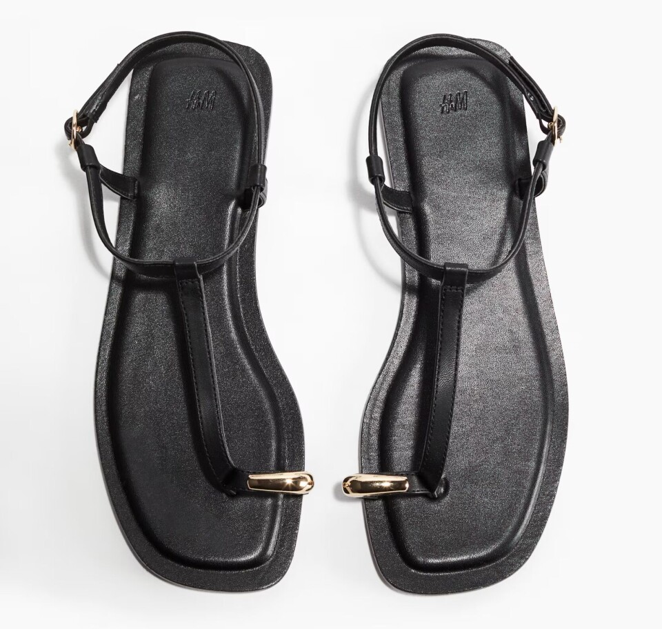 Den nye sommerkolleksjonen fra H&M vil vi pakke med oss i årets feriekoffert!