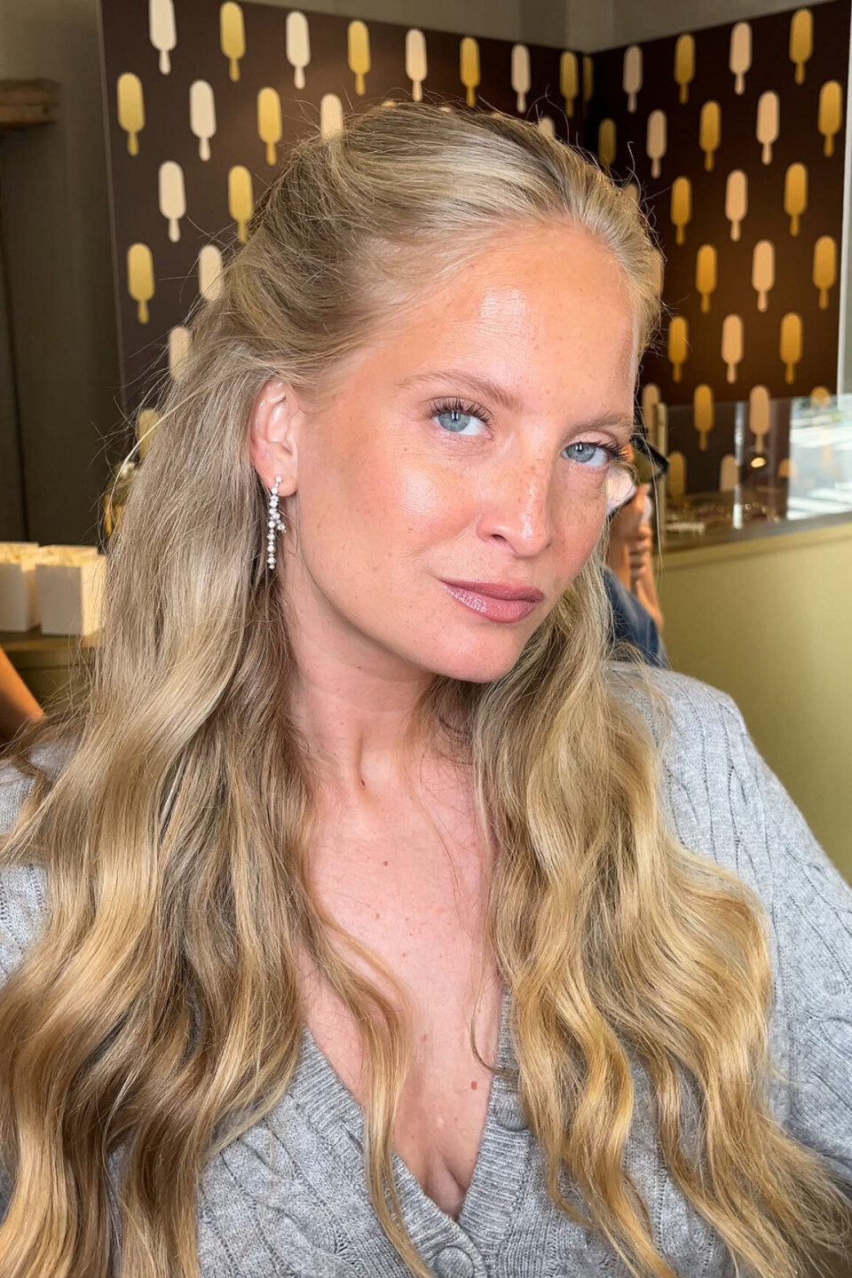 ELLE-festen 2025: Slik får du looken til ELLEs Nathalie Helgerud