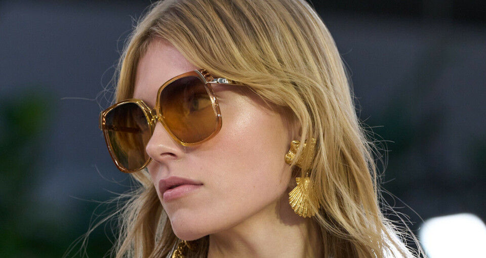 Slik styler du skjellsmykker i sommer