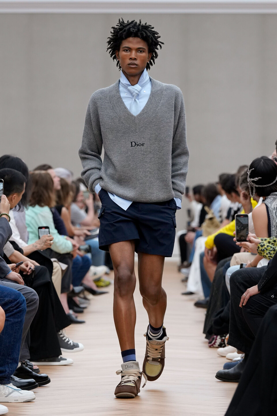 Se Jonathan Andersons første visning for Dior