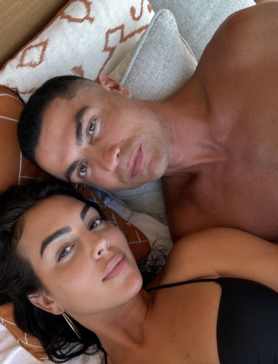 Cristiano Ronaldo og Georgina Gio har endelig forlovet seg Cristiano Ronaldo og Georgina Gio forlovet