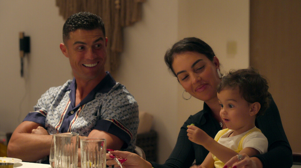 Cristiano Ronaldo og Georgina Gio har endelig forlovet seg Cristiano Ronaldo og Georgina Gio forlovet