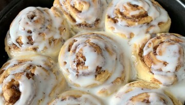 Cinnamon rolls med cottage cheese er akkurat det vi vil bake nå