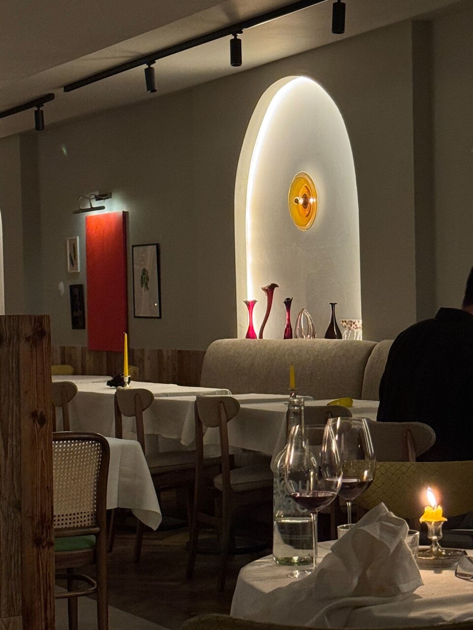 Neste gang du er i London må du ta turen innom disse stedene for en hyggelig date! Blant annet Zephyr, hvor du får gresk tapas og lun stemning i Notting Hill.