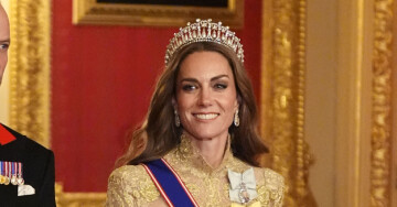 Strålte på slottsbankett i en helt spesiell tiara