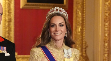 Strålte på slottsbankett i en helt spesiell tiara