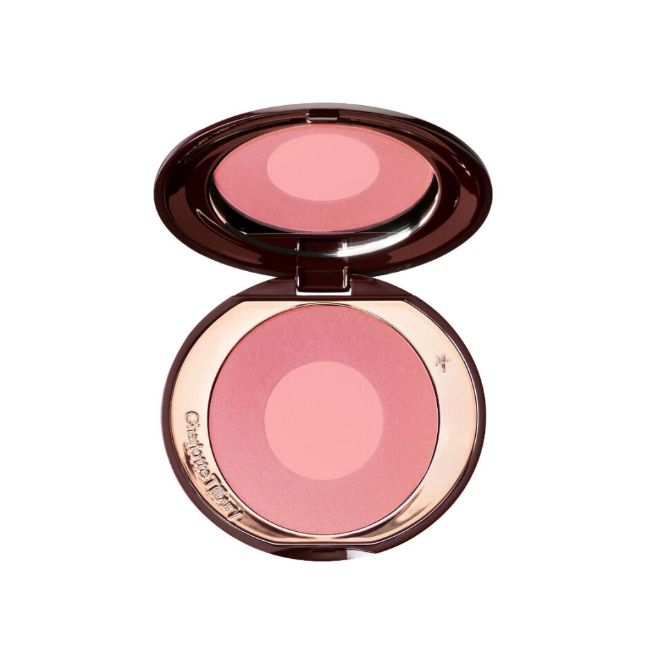 Derfor er “Marie Antoinette blush” sminketrenden du bør prøve nå
