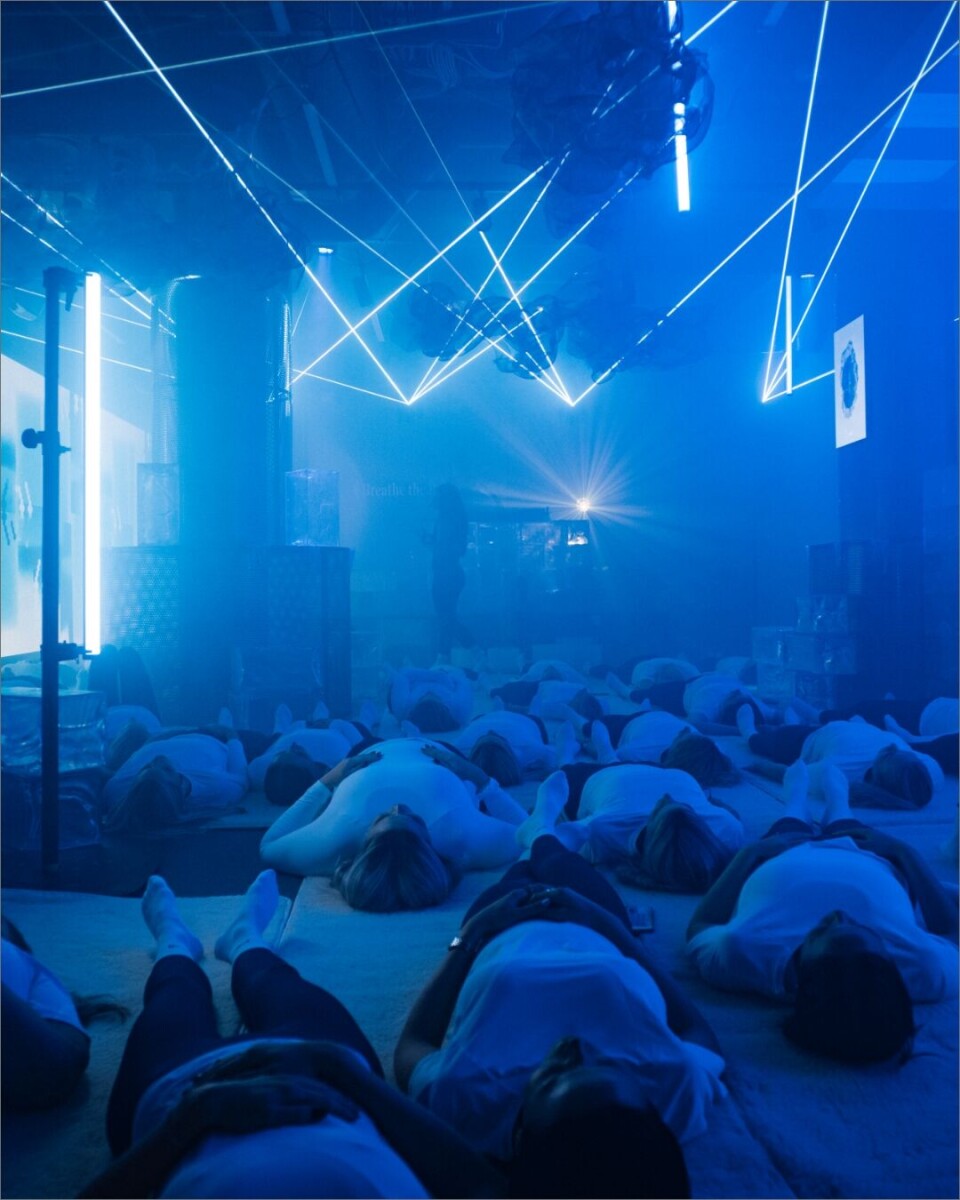 Casalls private pop up-arrangement Breathe the Beat hadde premiere med en transcendental breathwork-time som engasjerte kropp, sinn og sjel i et sanselig lydlandskap.