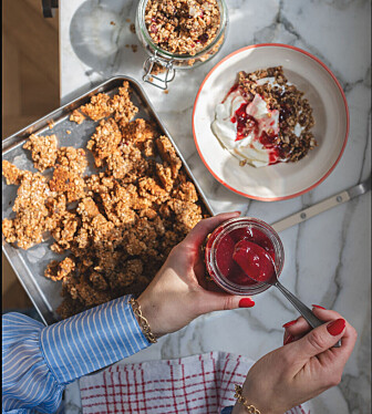 Slik lager du granola som både smaker og føles bra