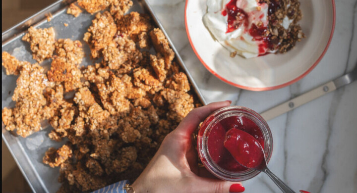Slik lager du granola som både smaker og føles bra