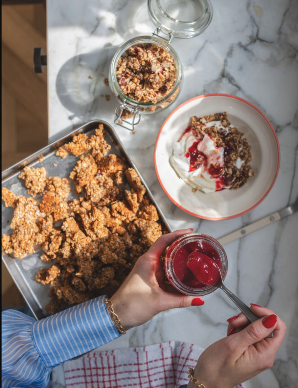 Slik lager du granola som både smaker og føles bra