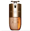 Flaske med Clarins Double Serum Foundation i gull og ravfarget design mot hvit bakgrunn.